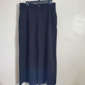 Wide leg trousers
